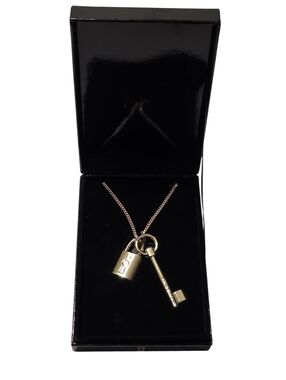 Victoria's Secret Scandalous Lock & Key Gold Necklace Limited Edition Jewelry